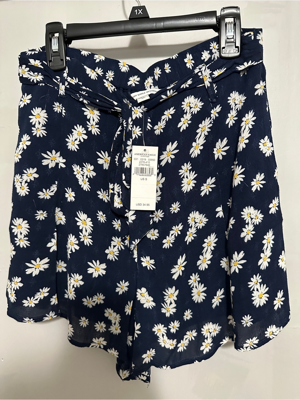 American Eagle Navy Daisy Print Tie-Waist Shorts S